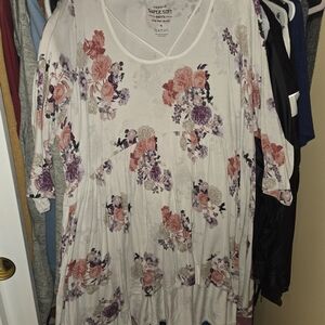 Torrid Floral Tunic - Cream and Pink